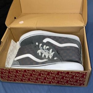 Vans sneaker brand new